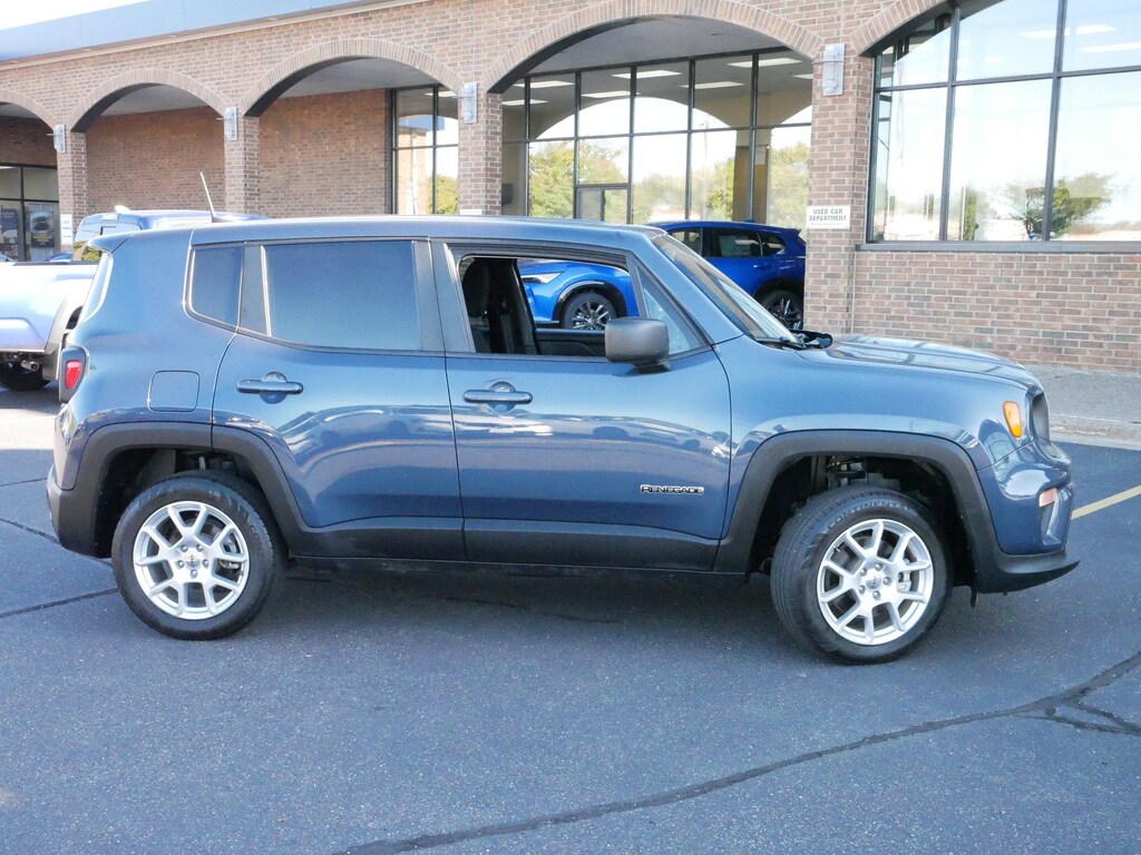 Used 2023 Jeep Renegade Latitude SUV