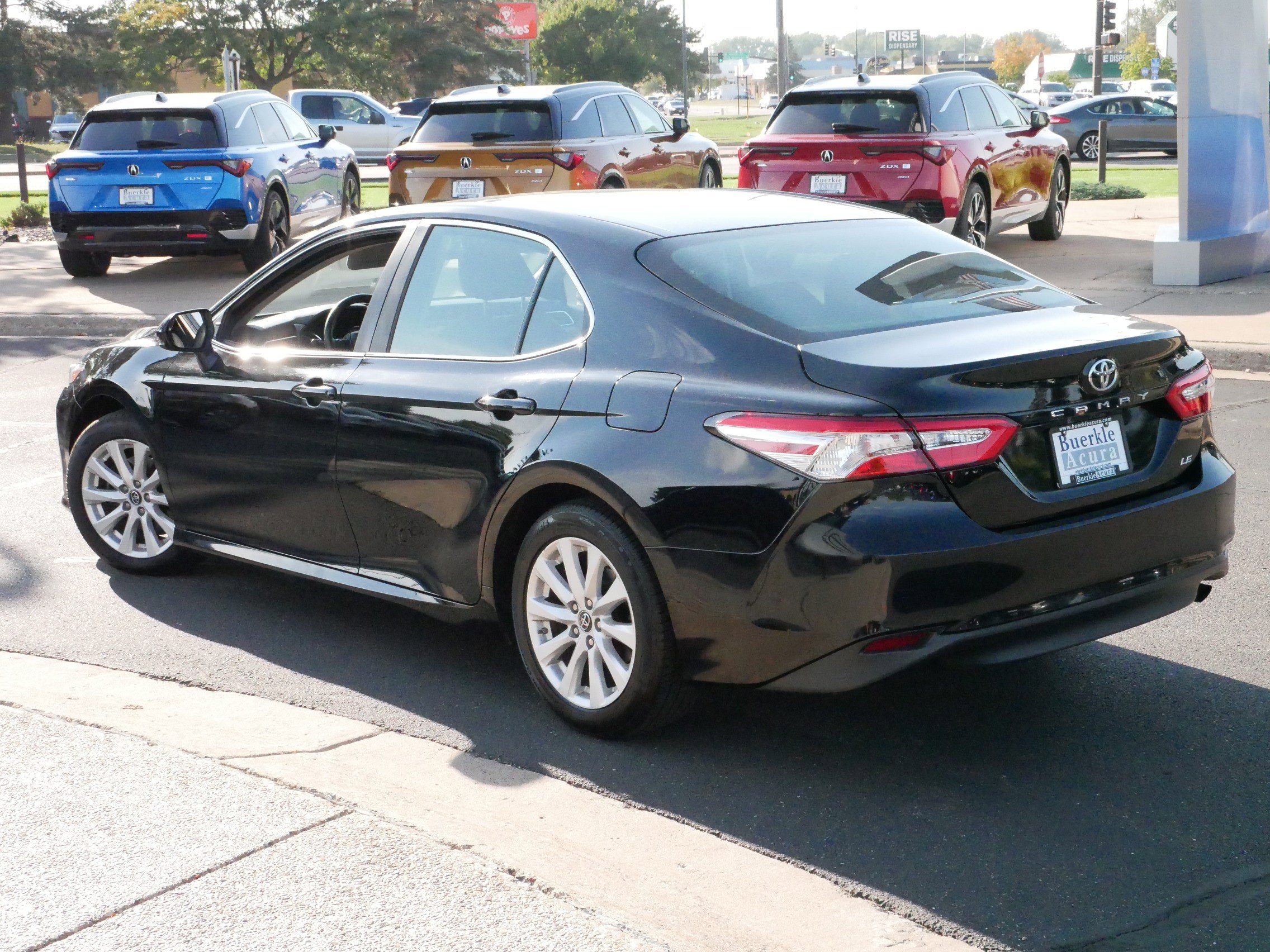 2018 Toyota Camry L photo 4