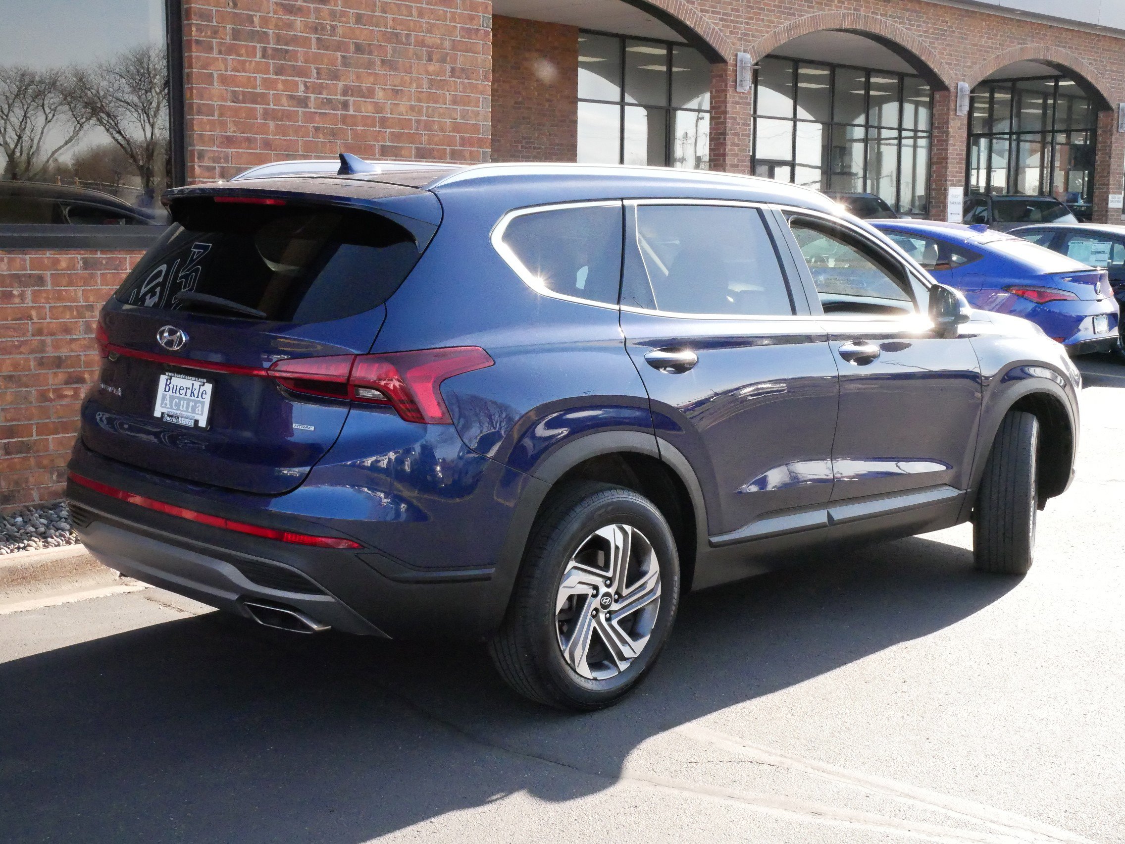 Used 2023 Hyundai Santa Fe SEL with VIN 5NMS2DAJ8PH560439 for sale in Saint Paul, Minnesota
