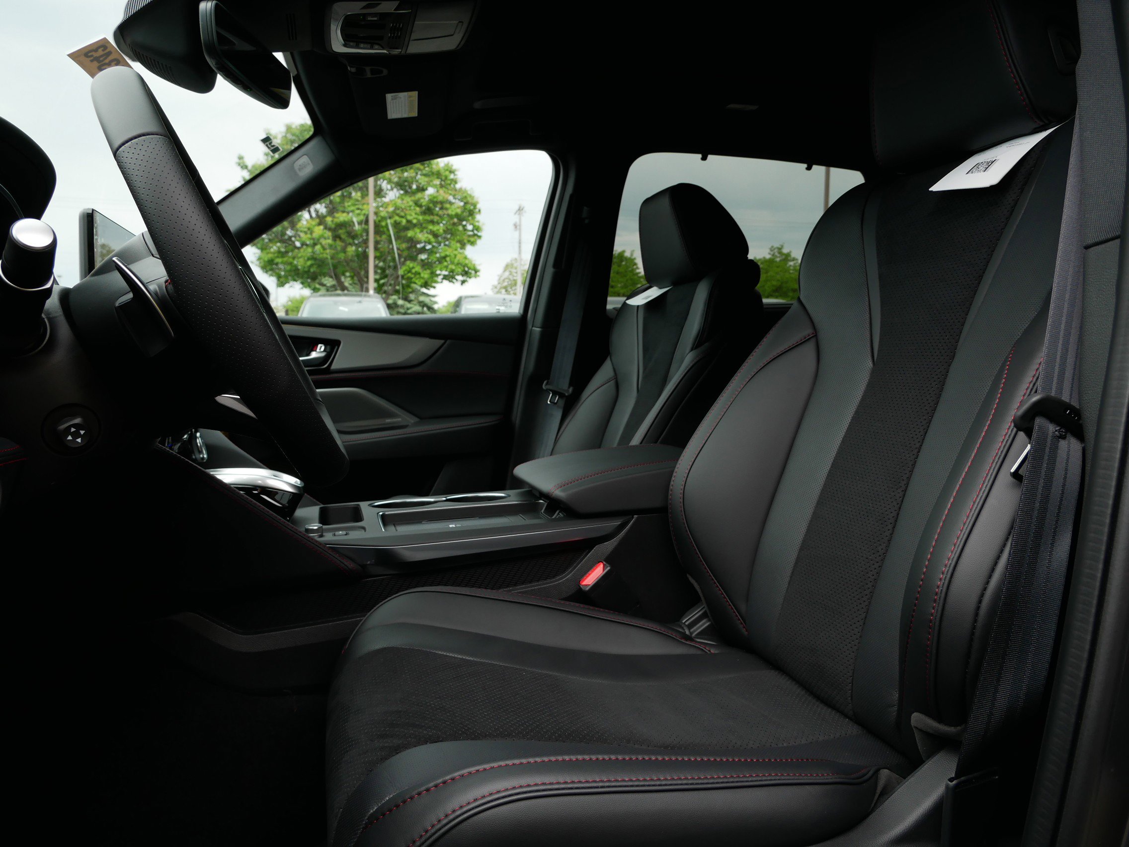 2026 Acura MDX SH-AWD Advance photo 4