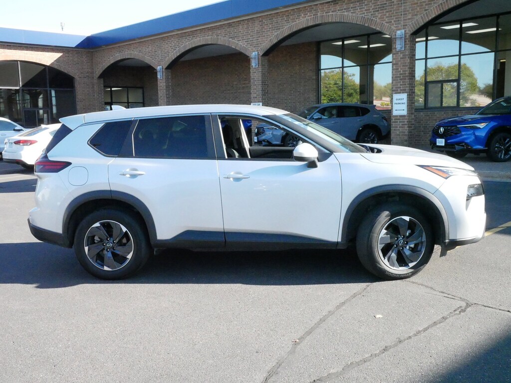 Used 2024 Nissan Rogue SV SUV