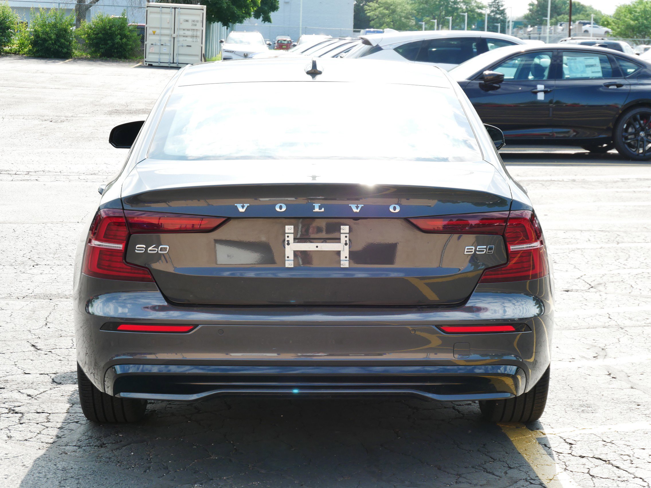 2025 Volvo S60 B5 Core photo 4