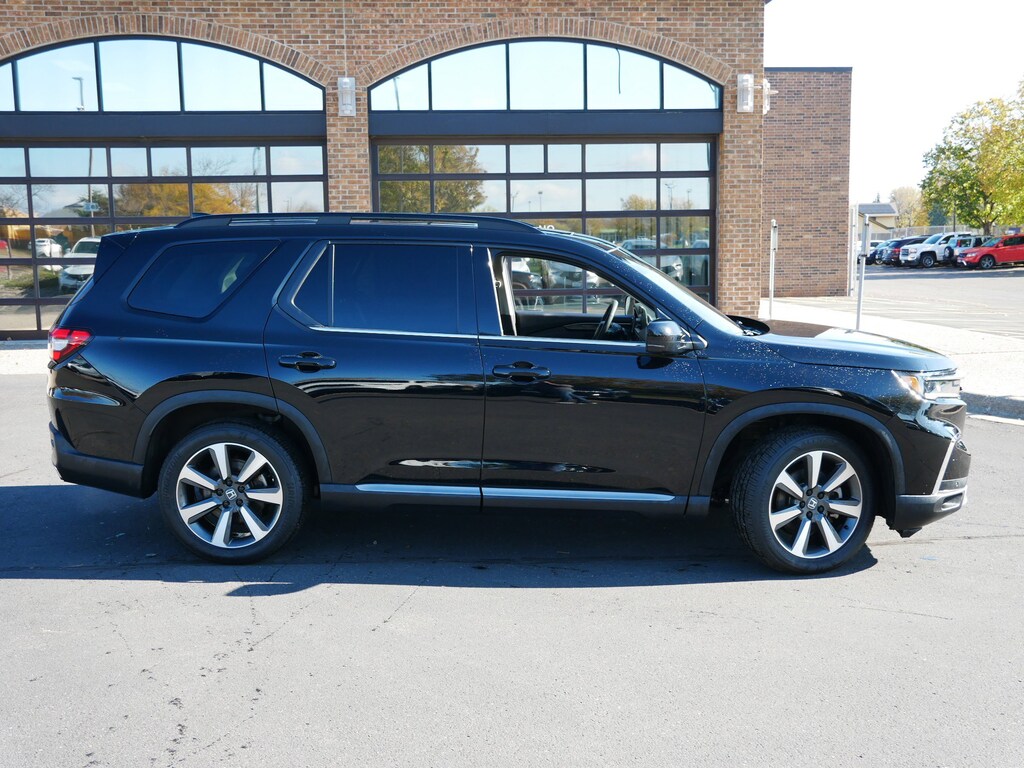 Used 2024 Honda Pilot Elite SUV