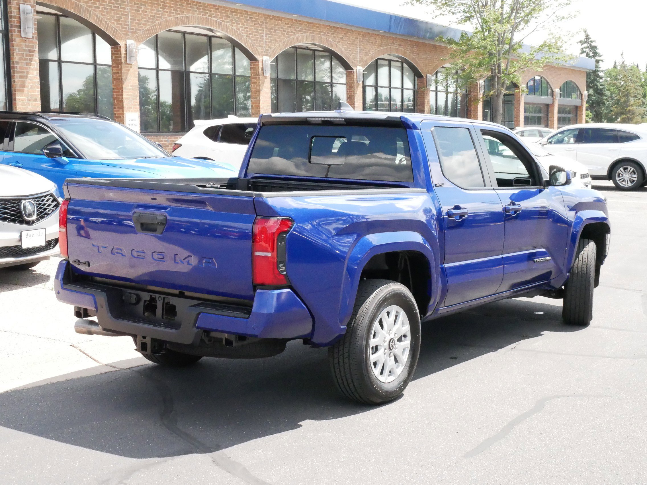 2025 Toyota Tacoma SR5 photo 3
