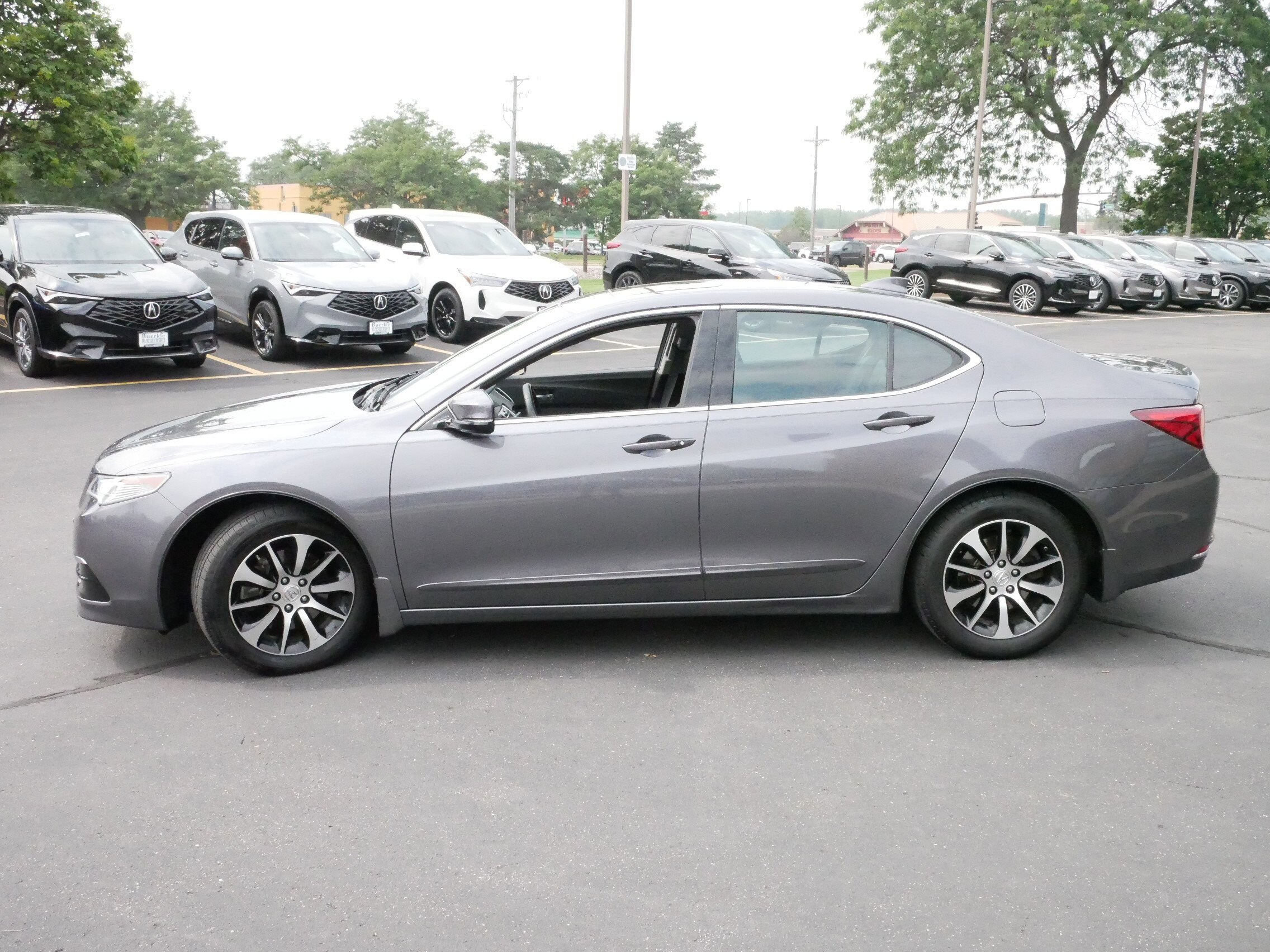 2017 Acura TLX Base photo 4