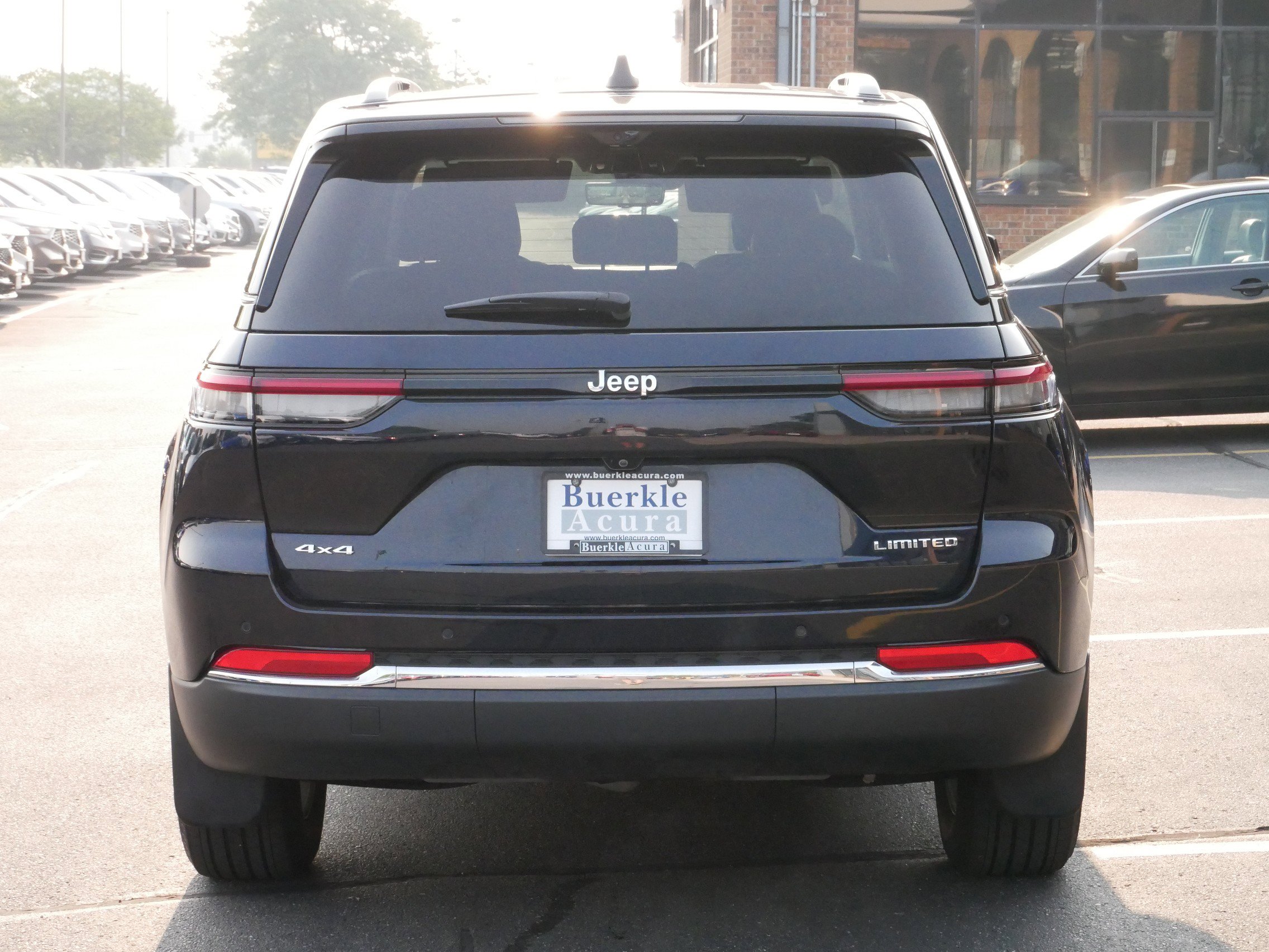 2023 Jeep Grand Cherokee Limited photo 4