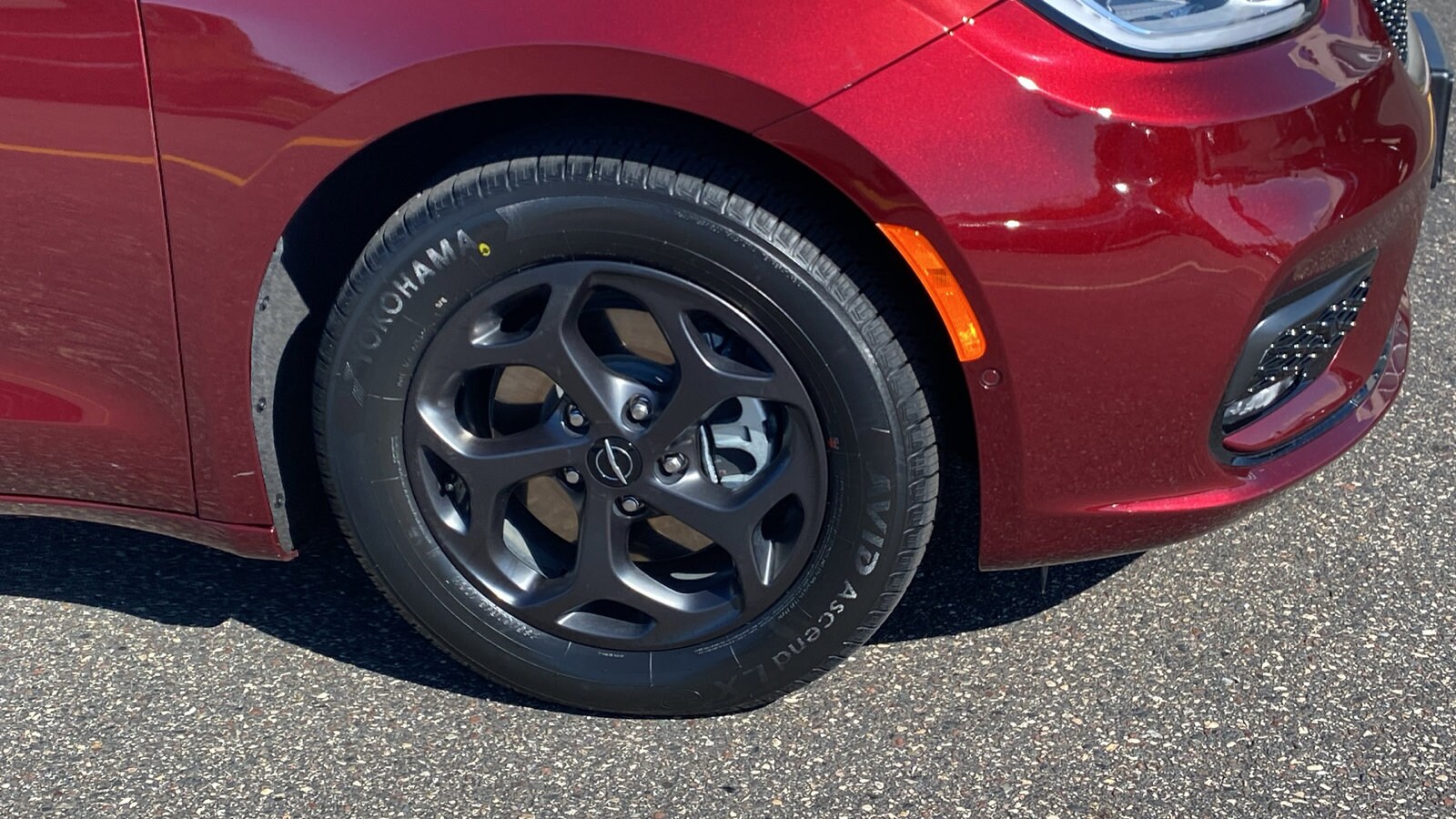 2021 Chrysler Pacifica Hybrid Touring L photo 3