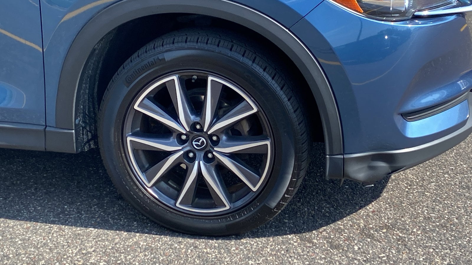 2018 Mazda CX-5 Touring photo 3