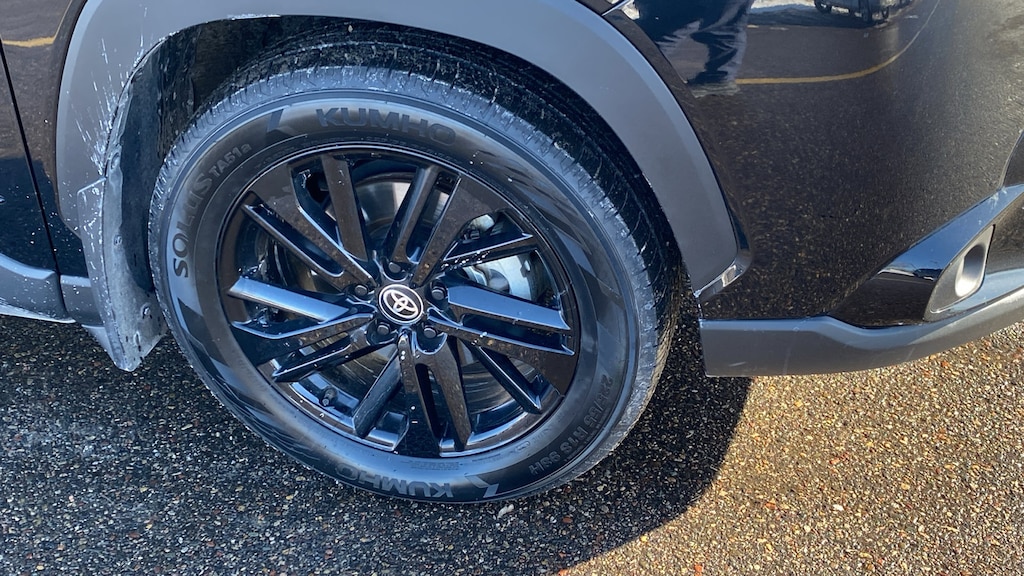 Used 2024 Toyota Corolla Cross Hybrid SE Hybrid SE 4WD