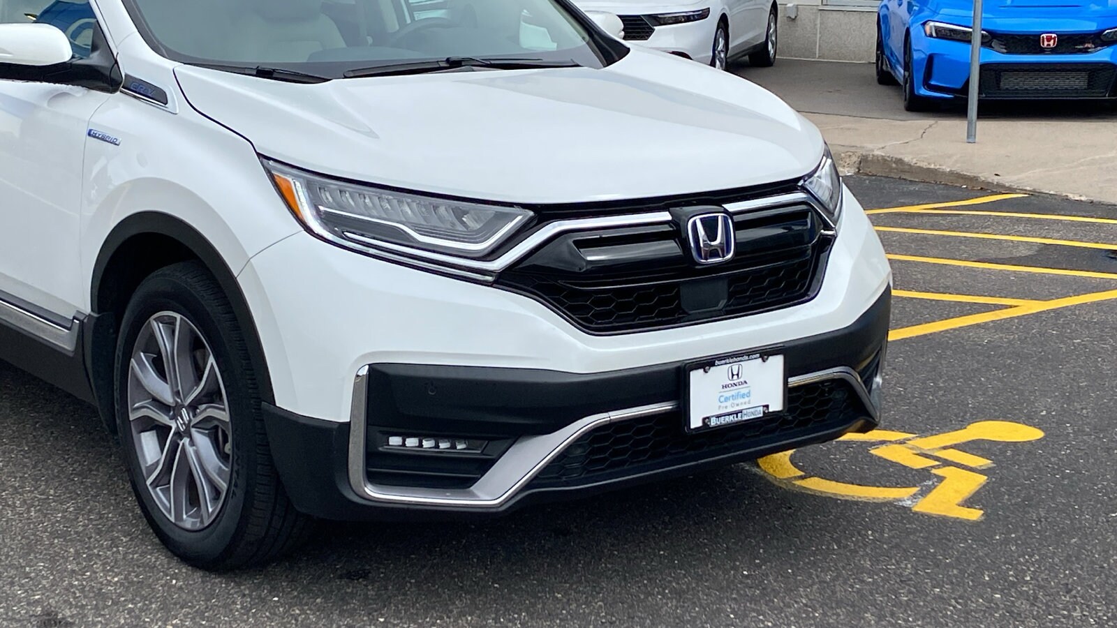 2022 Honda CR-V Hybrid Touring photo 2