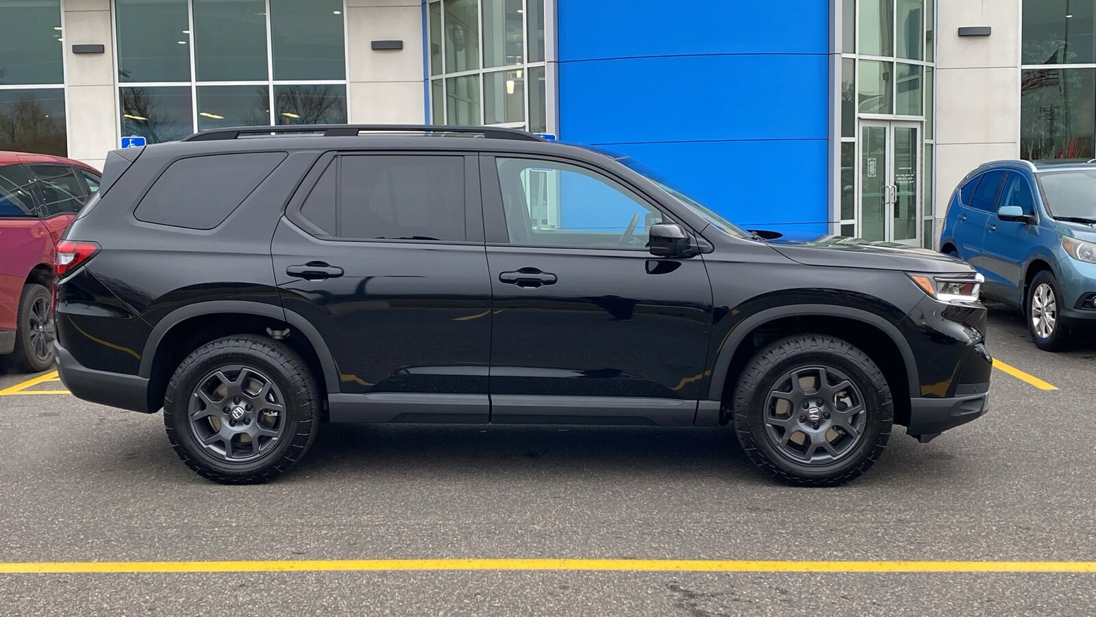 2025 Honda Pilot TrailSport photo 4