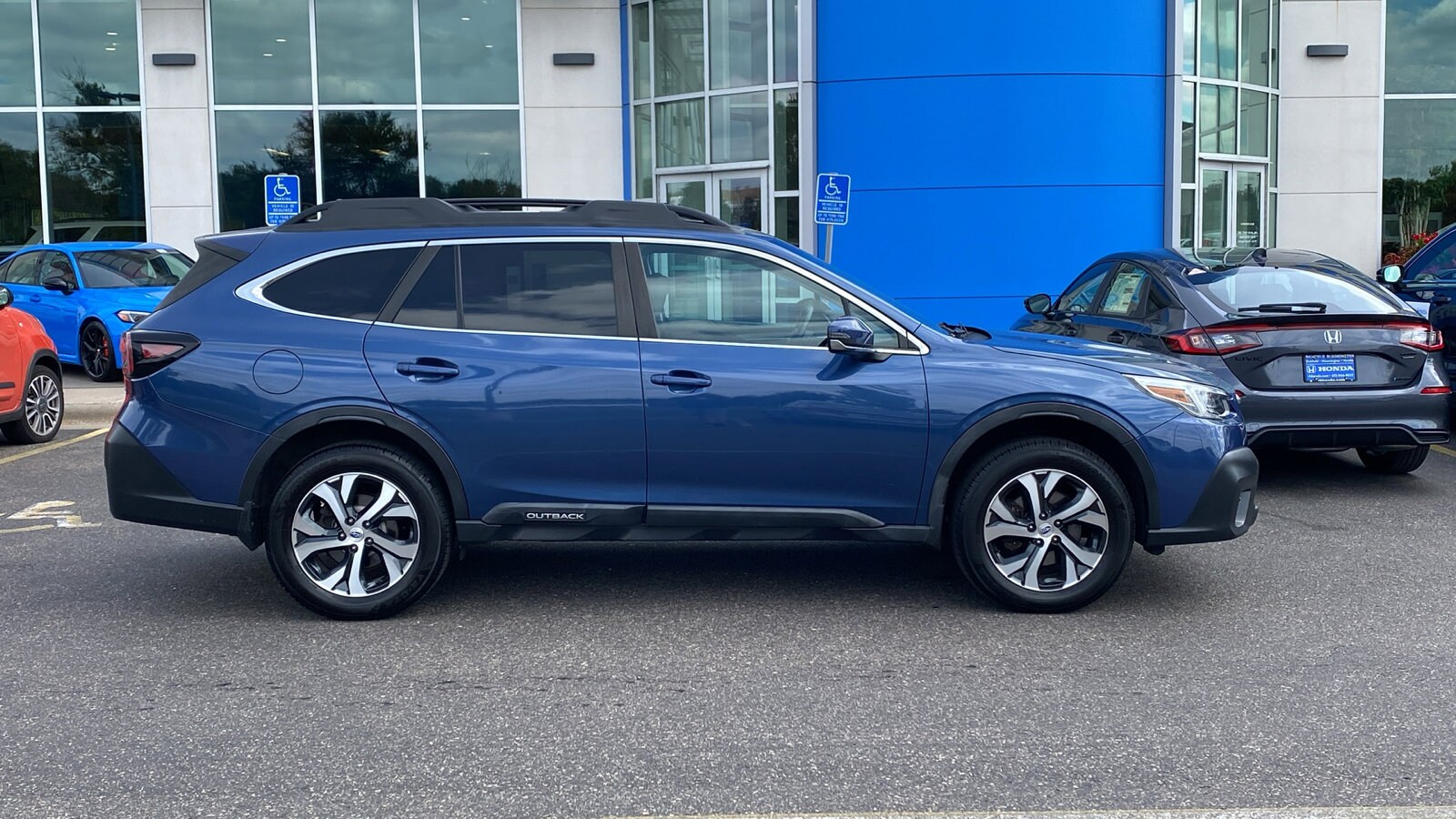2020 Subaru Outback Limited photo 4