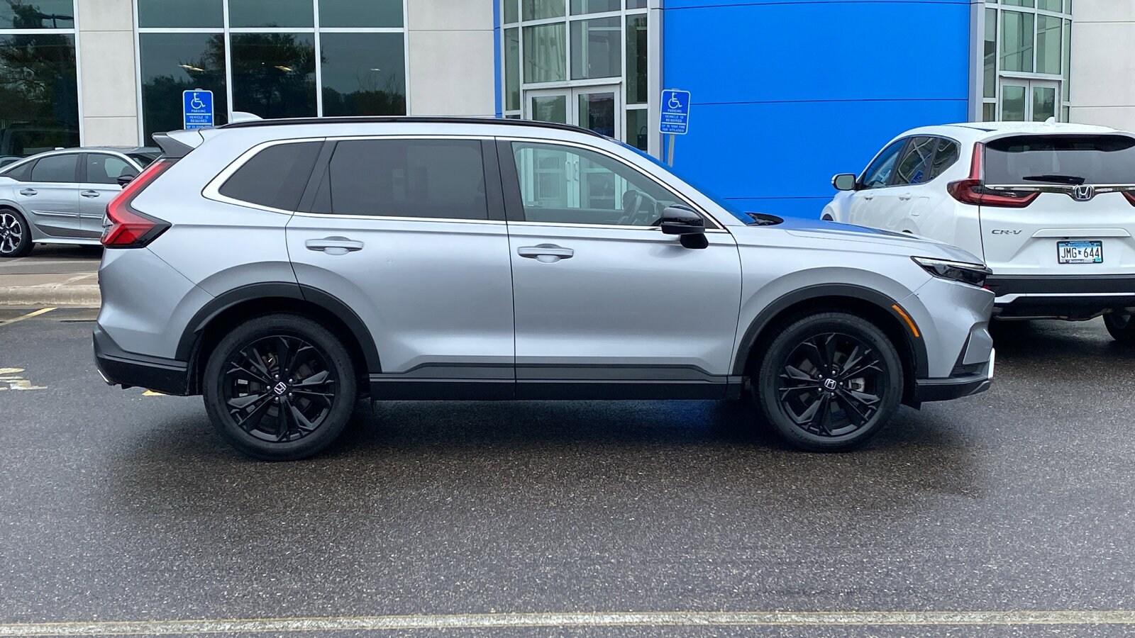 2023 Honda CR-V Hybrid Sport Touring photo 4