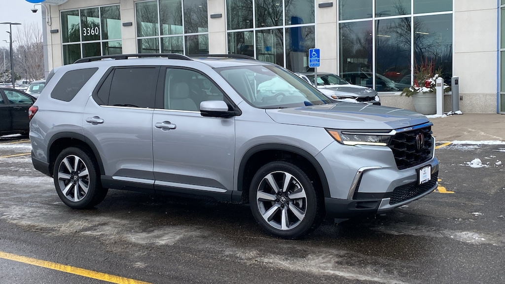 Certified 2024 Honda Pilot Touring Touring AWD