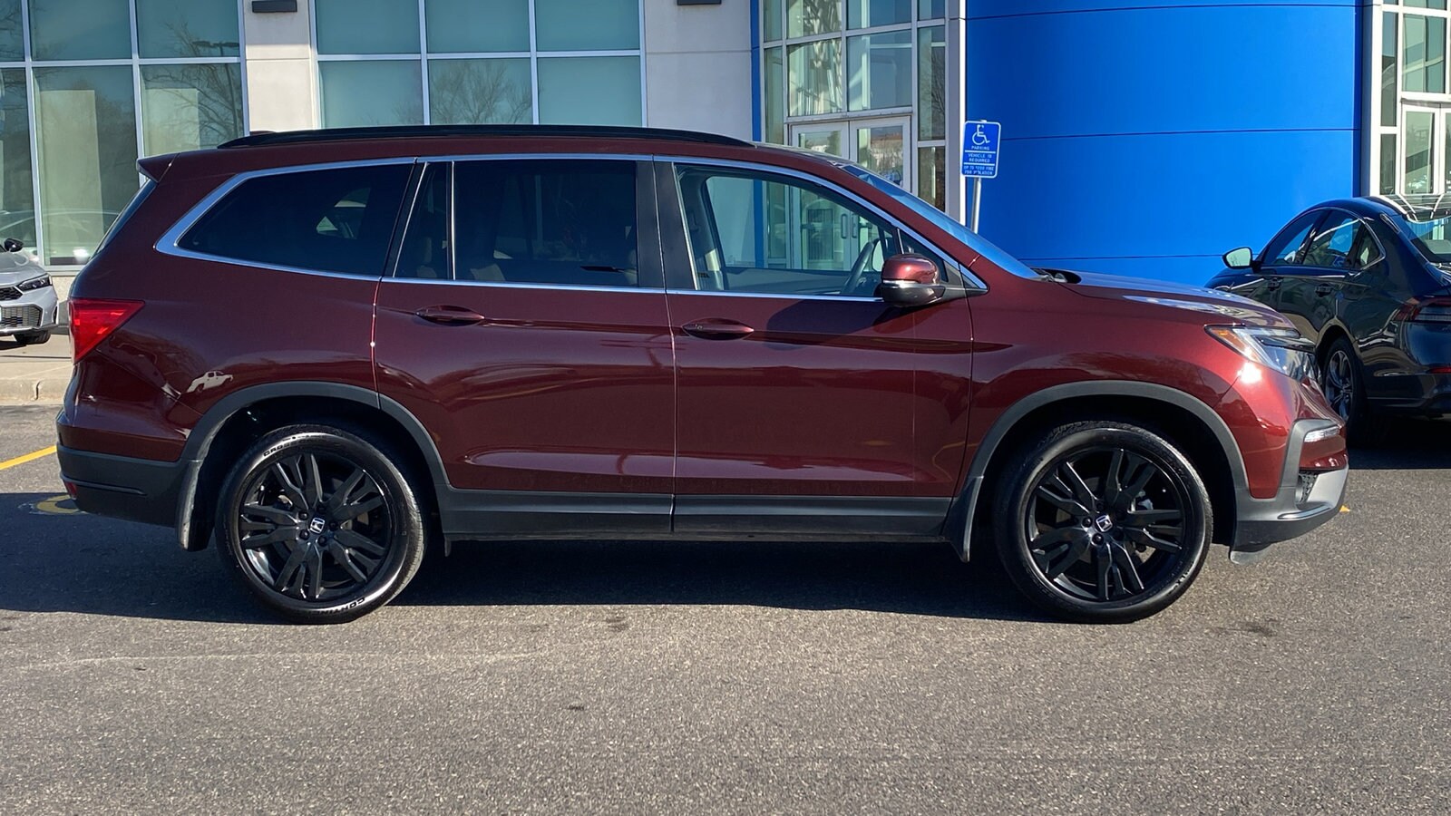 2022 Honda Pilot Special Edition photo 2