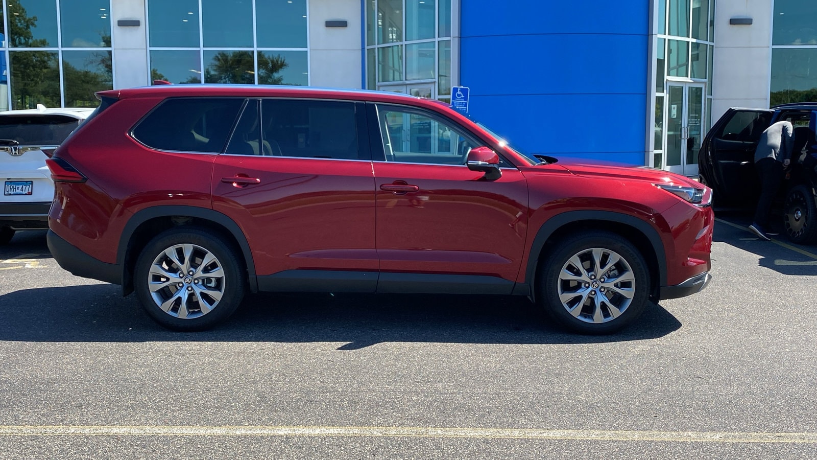 2024 Toyota Grand Highlander Limited photo 4