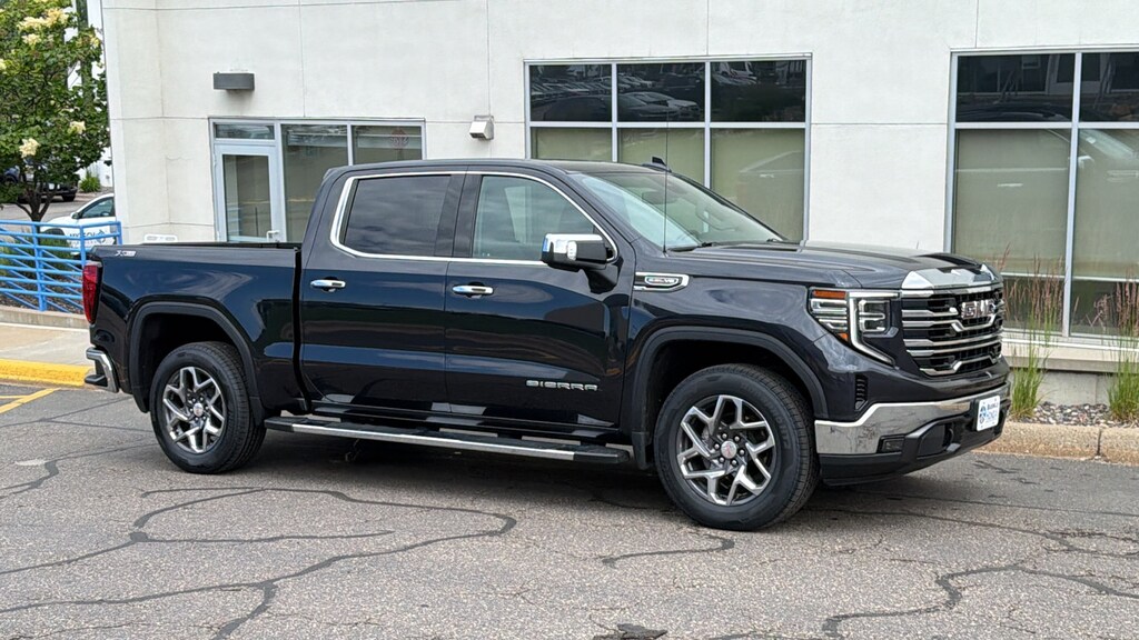 Used 2023 GMC Sierra 1500 SLT 4WD Crew Cab 147 SLT