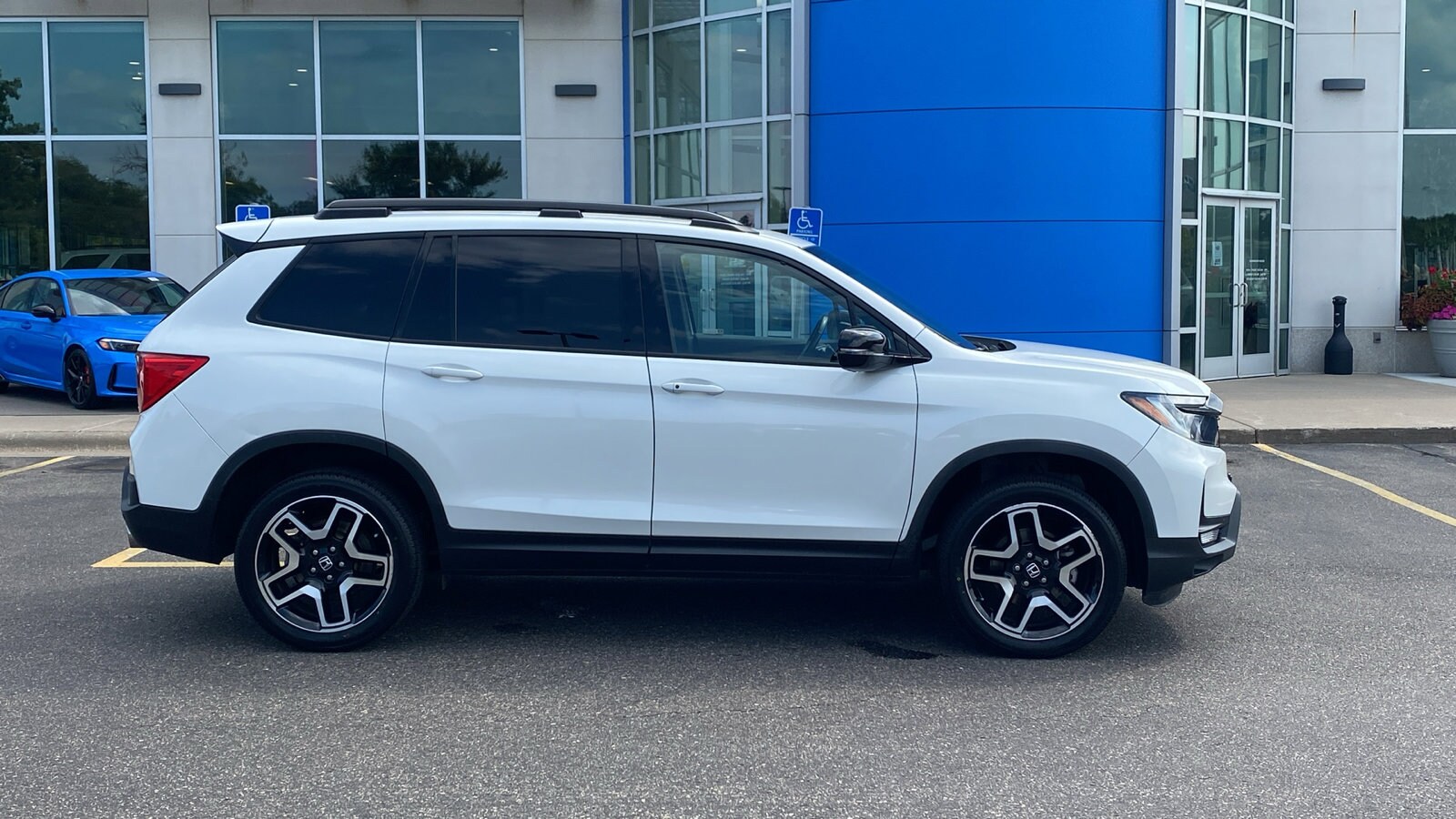 2022 Honda Passport Elite photo 4