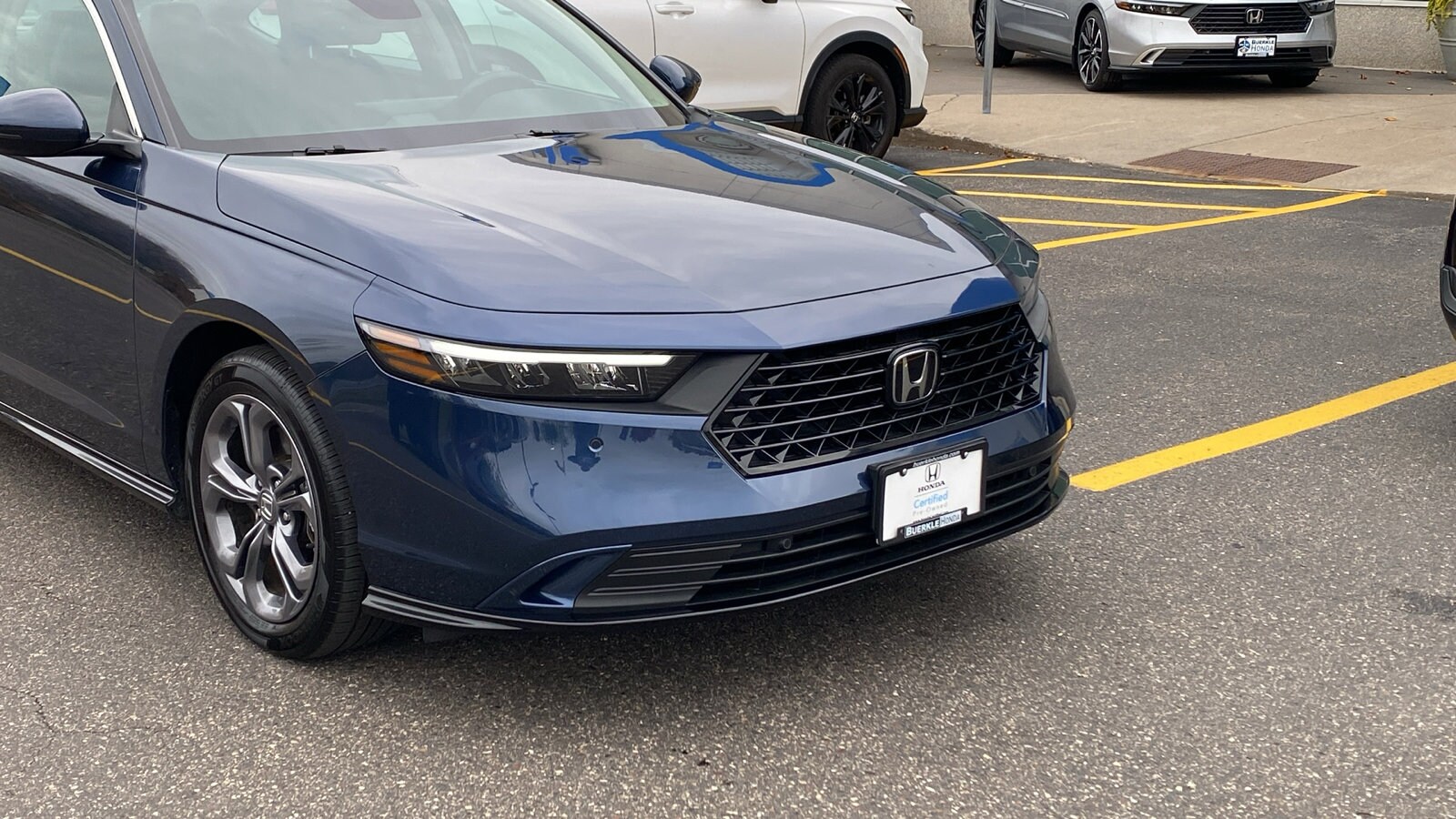 2024 Honda Accord Hybrid EX-L photo 2