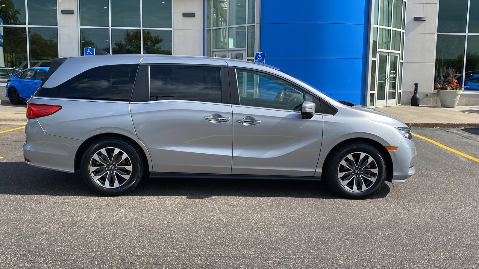 2022 Honda Odyssey EX-L photo 4