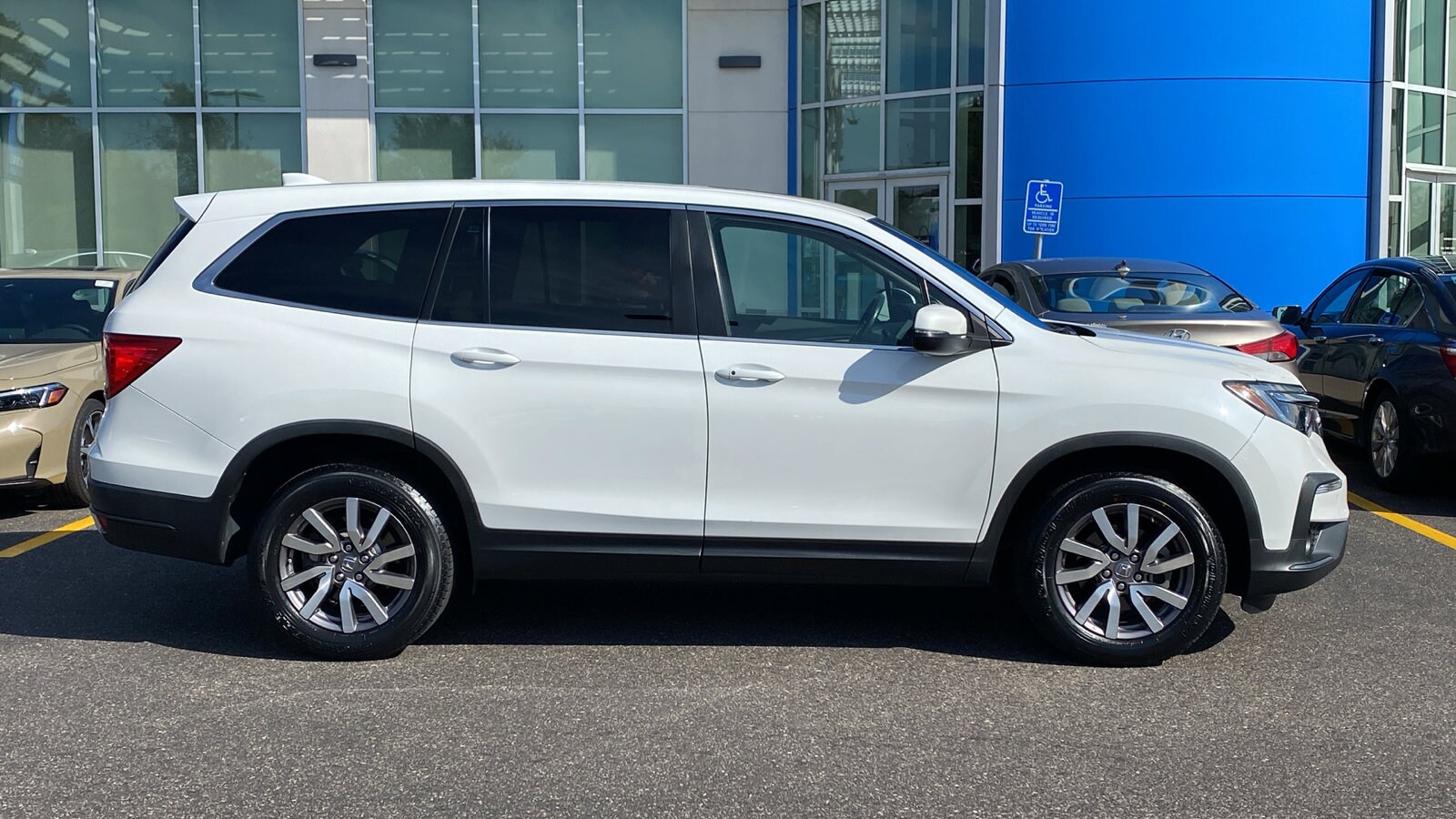 2020 Honda Pilot EX-L photo 4
