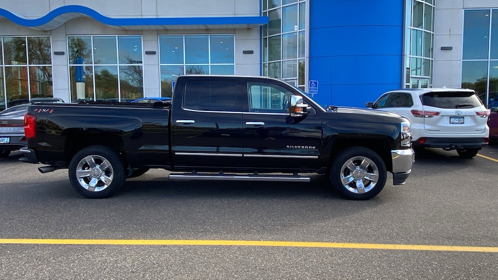 Used 2018 Chevrolet Silverado 1500 LTZ 4WD Crew Cab 153.0 LTZ w/1LZ