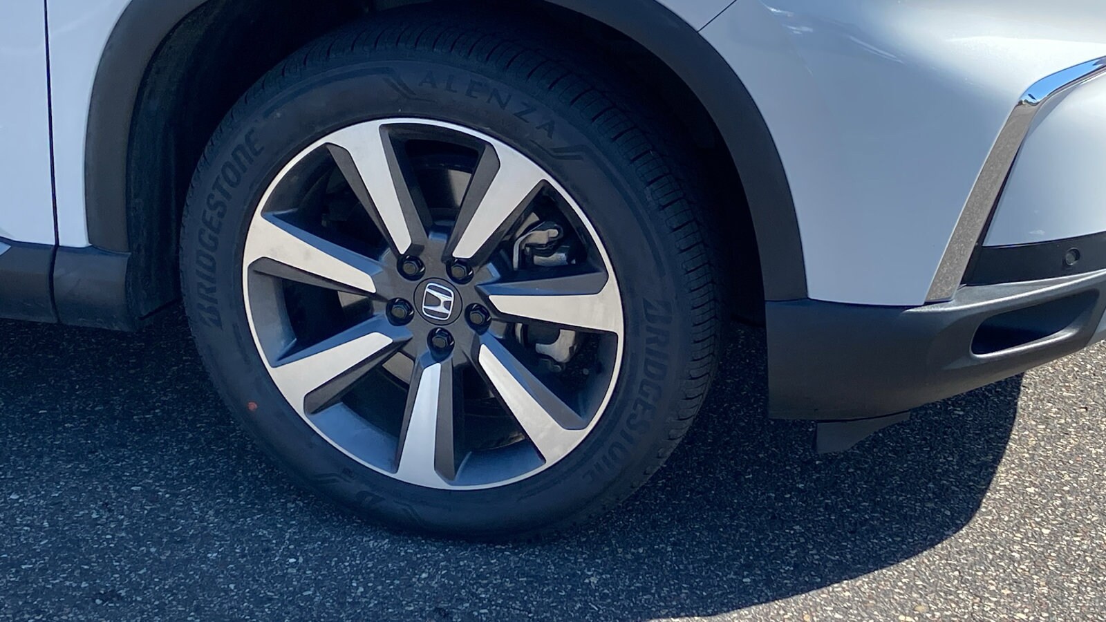 2023 Honda Pilot Elite photo 3