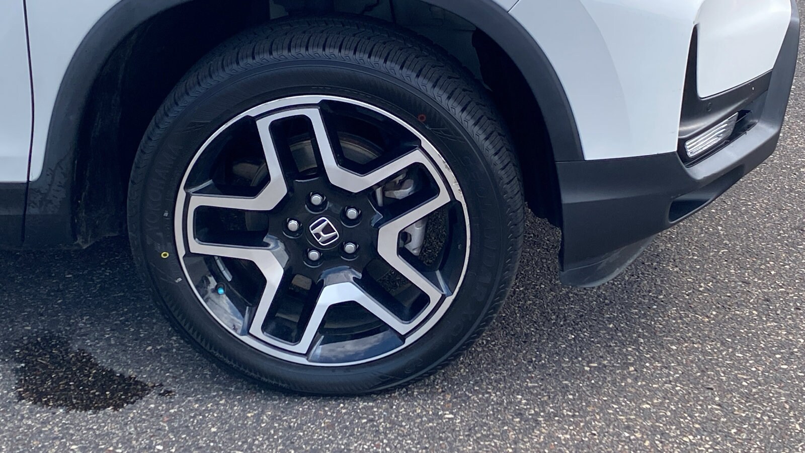2022 Honda Passport Elite photo 3