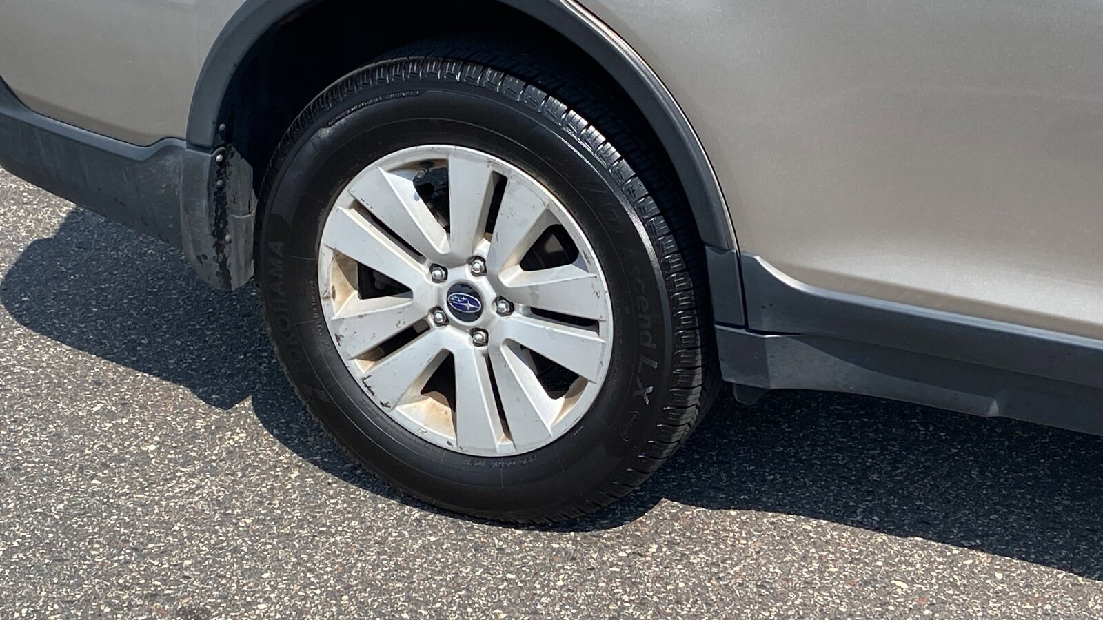2019 Subaru Outback 2.5i Premium photo 3