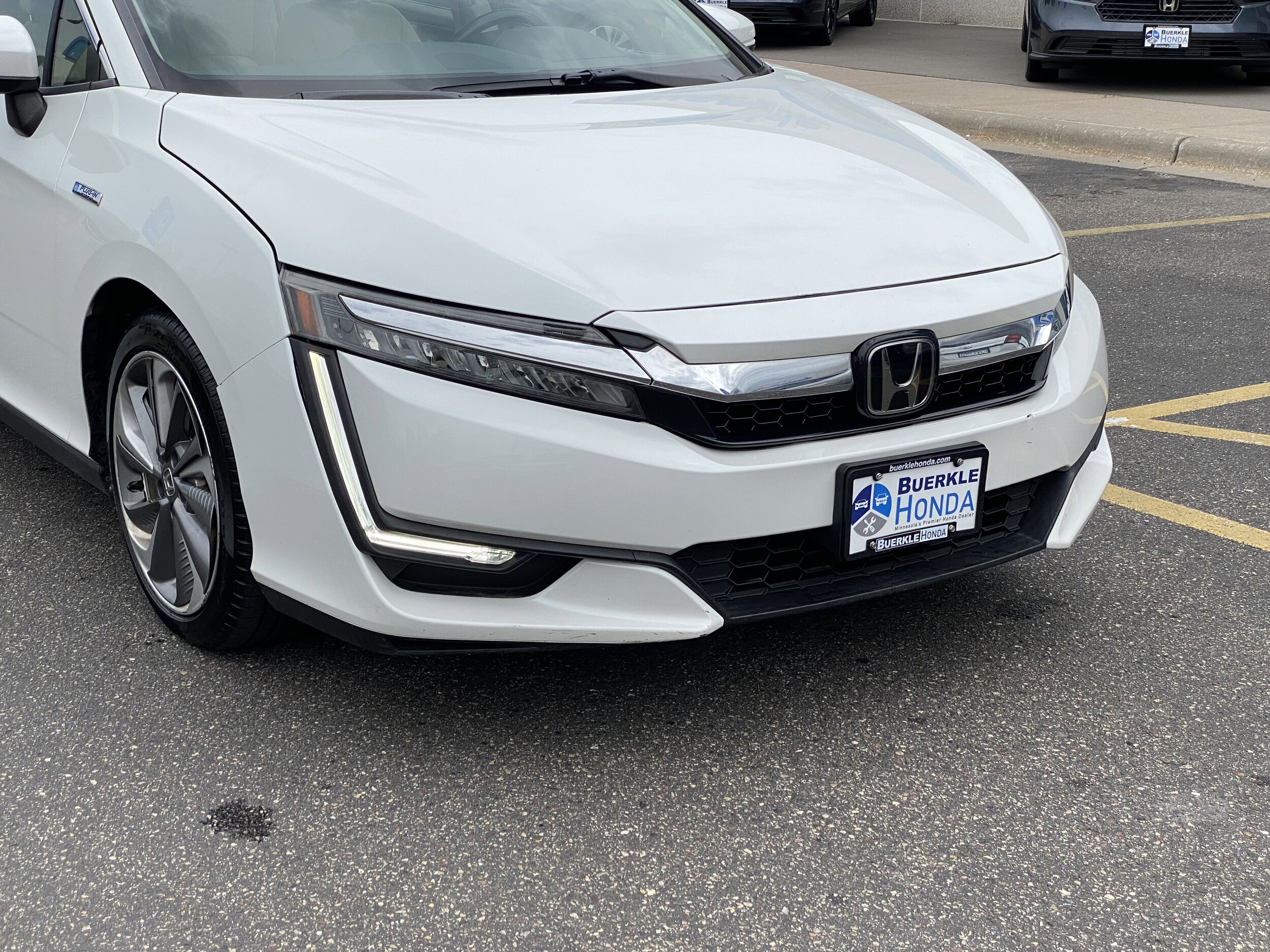 2018 Honda Clarity Plug-In Hybrid Touring photo 2