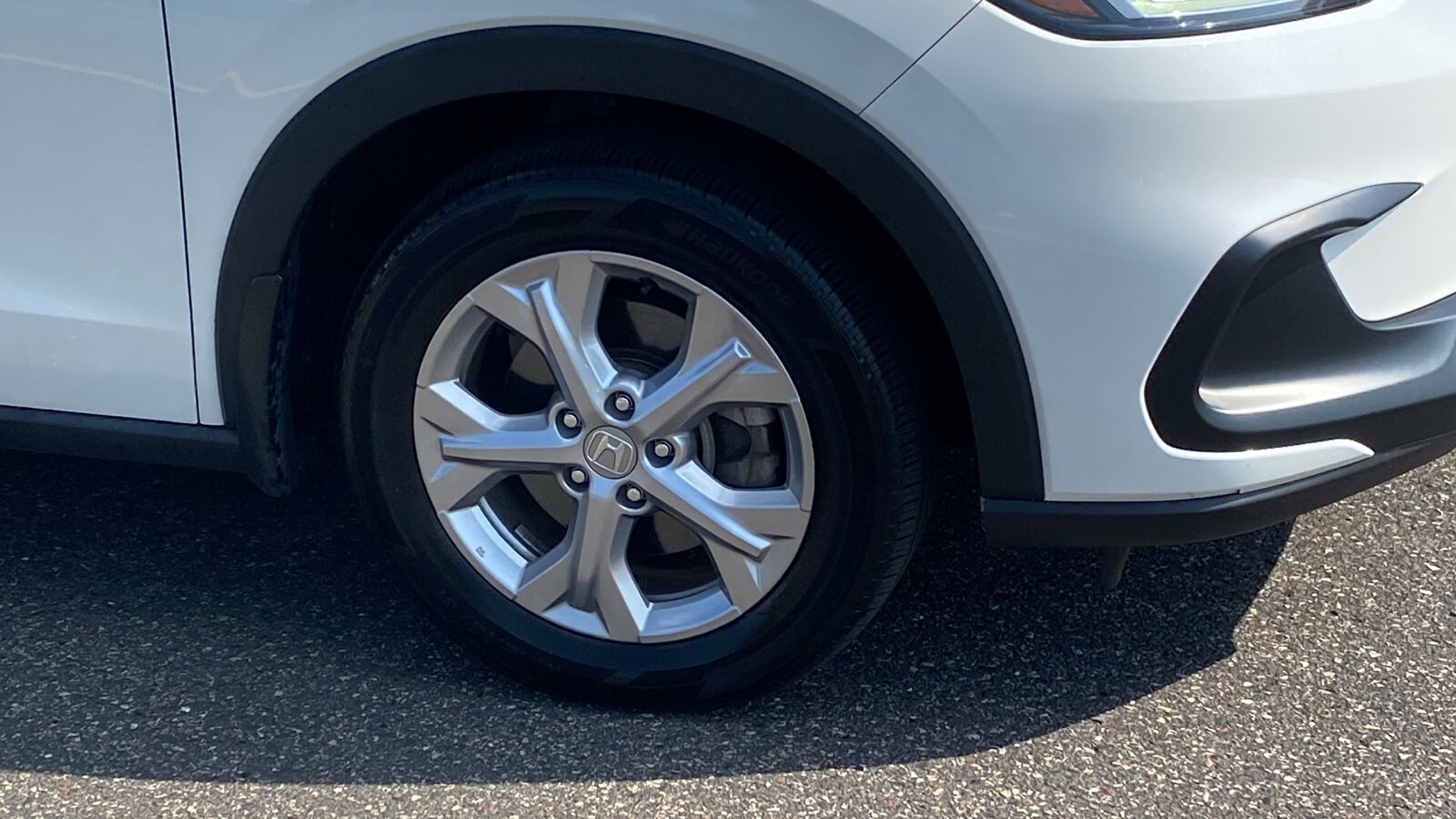 2023 Honda HR-V LX photo 3