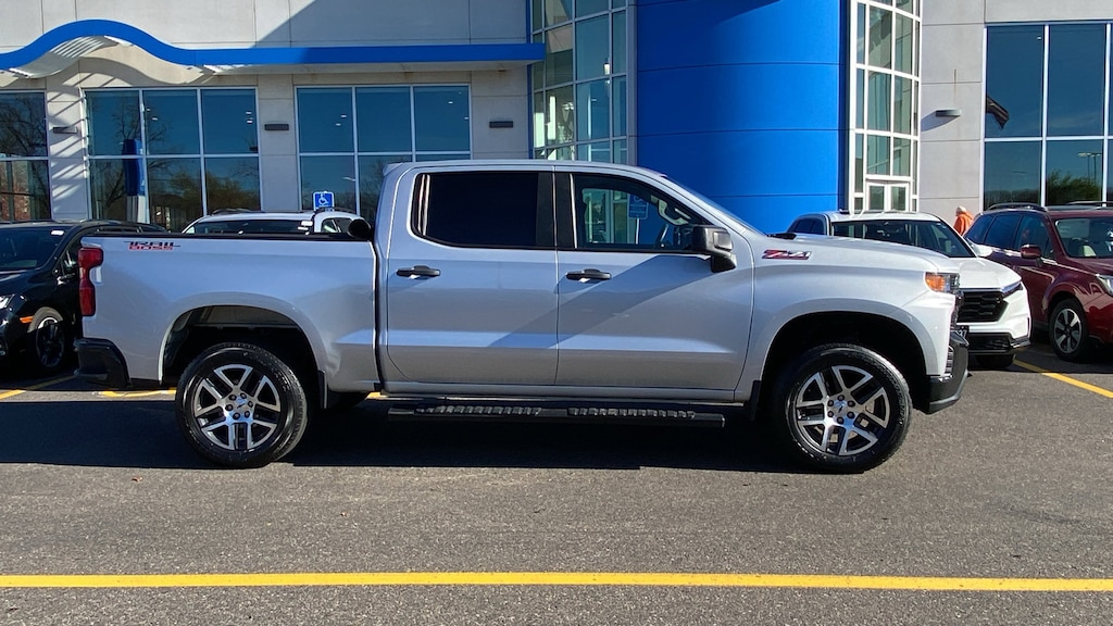 Used 2020 Chevrolet Silverado 1500 Custom Trail Boss 4WD Crew Cab 147 Custom Trail Boss