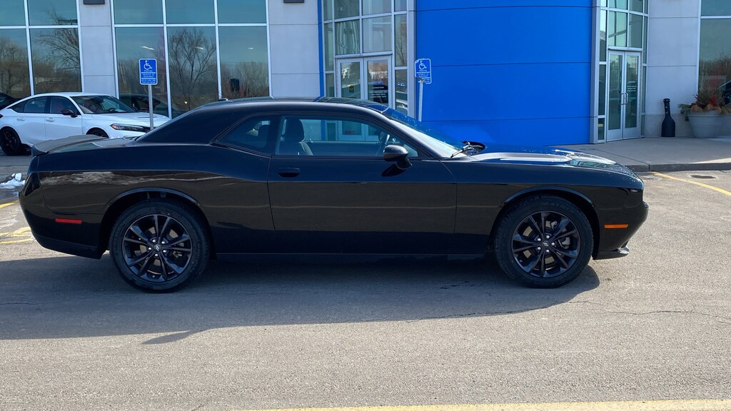 Used 2022 Dodge Challenger SXT SXT AWD