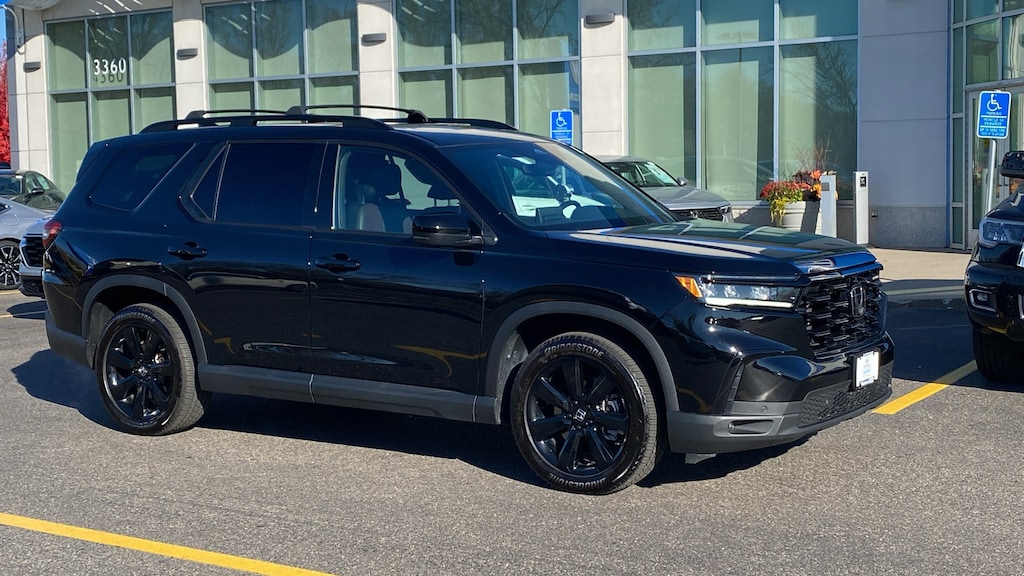 Certified 2025 Honda Pilot Black Edition Black Edition AWD