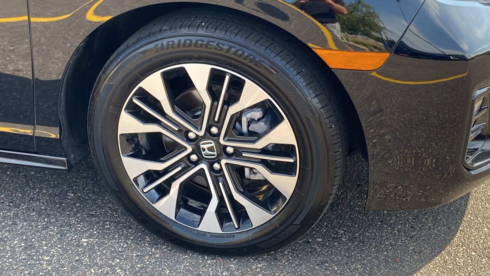2025 Honda Odyssey Elite photo 3