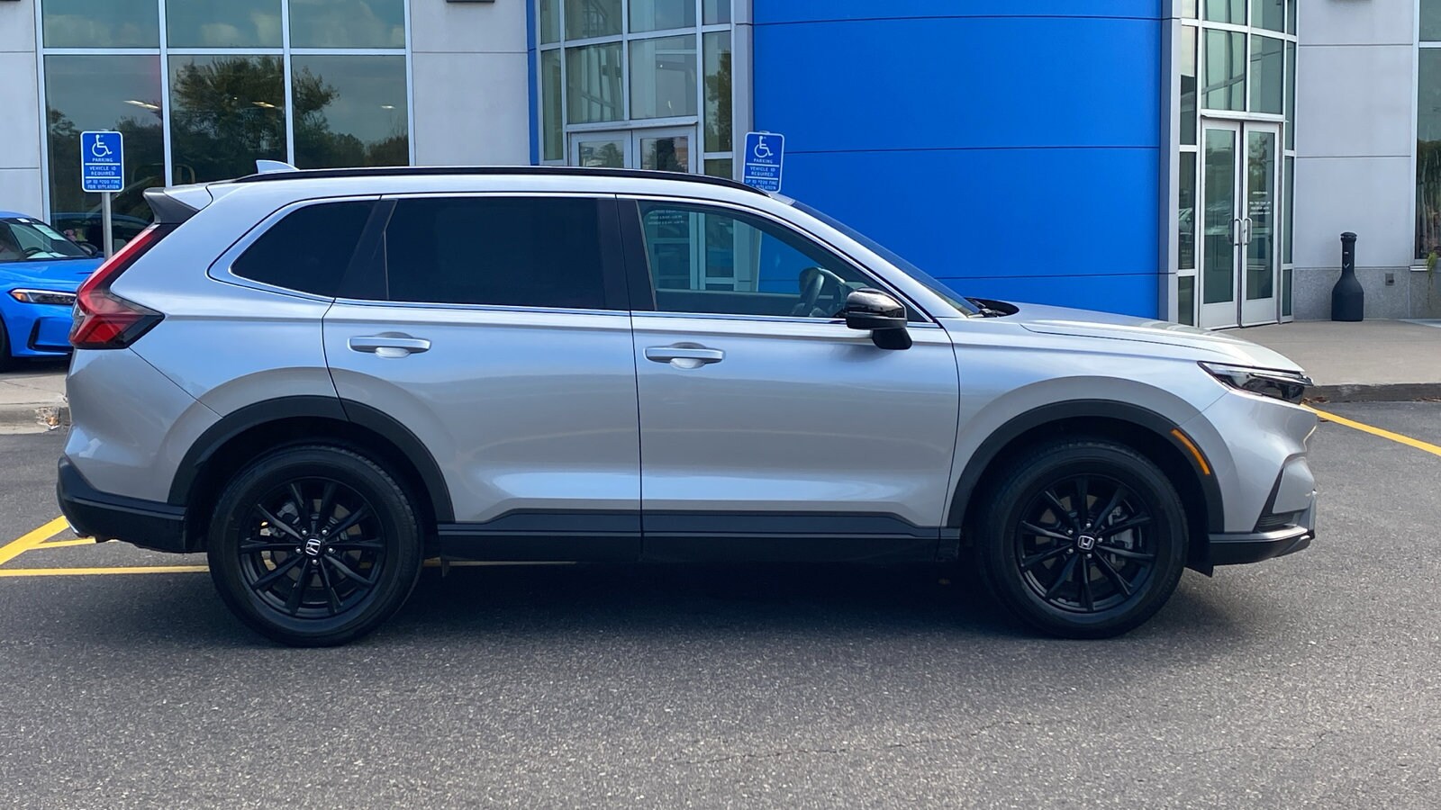 2025 Honda CR-V Hybrid Sport photo 3