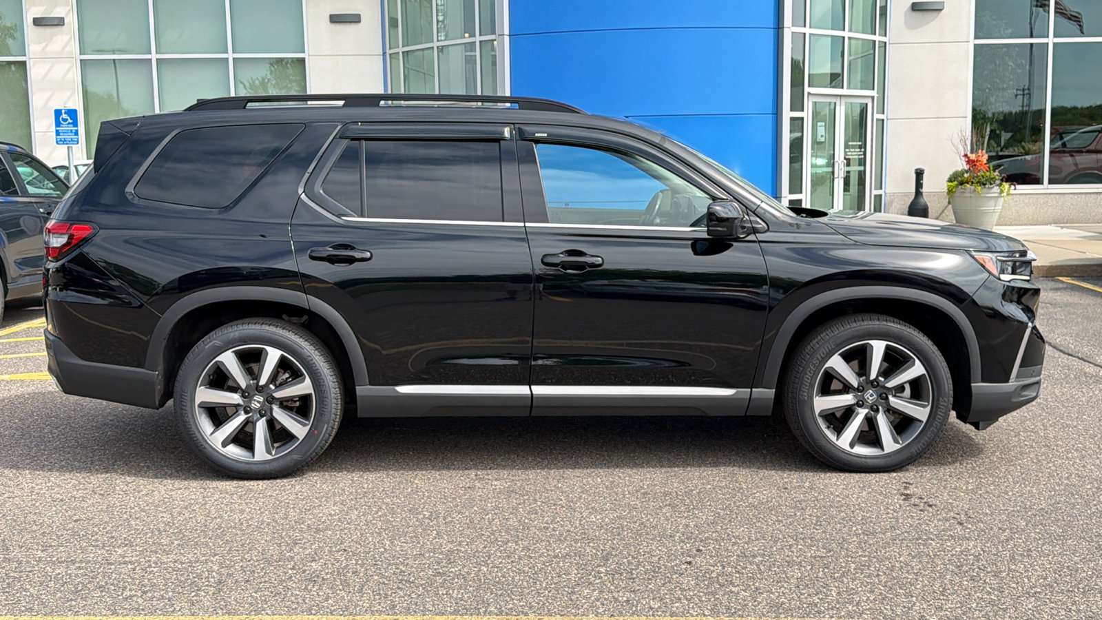 Certified 2025 Honda Pilot Elite Elite AWD