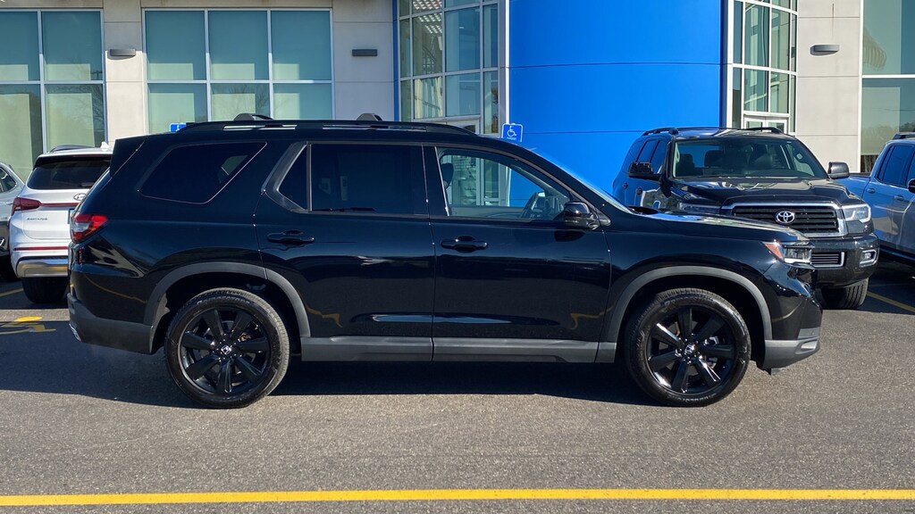 Certified 2025 Honda Pilot Black Edition Black Edition AWD