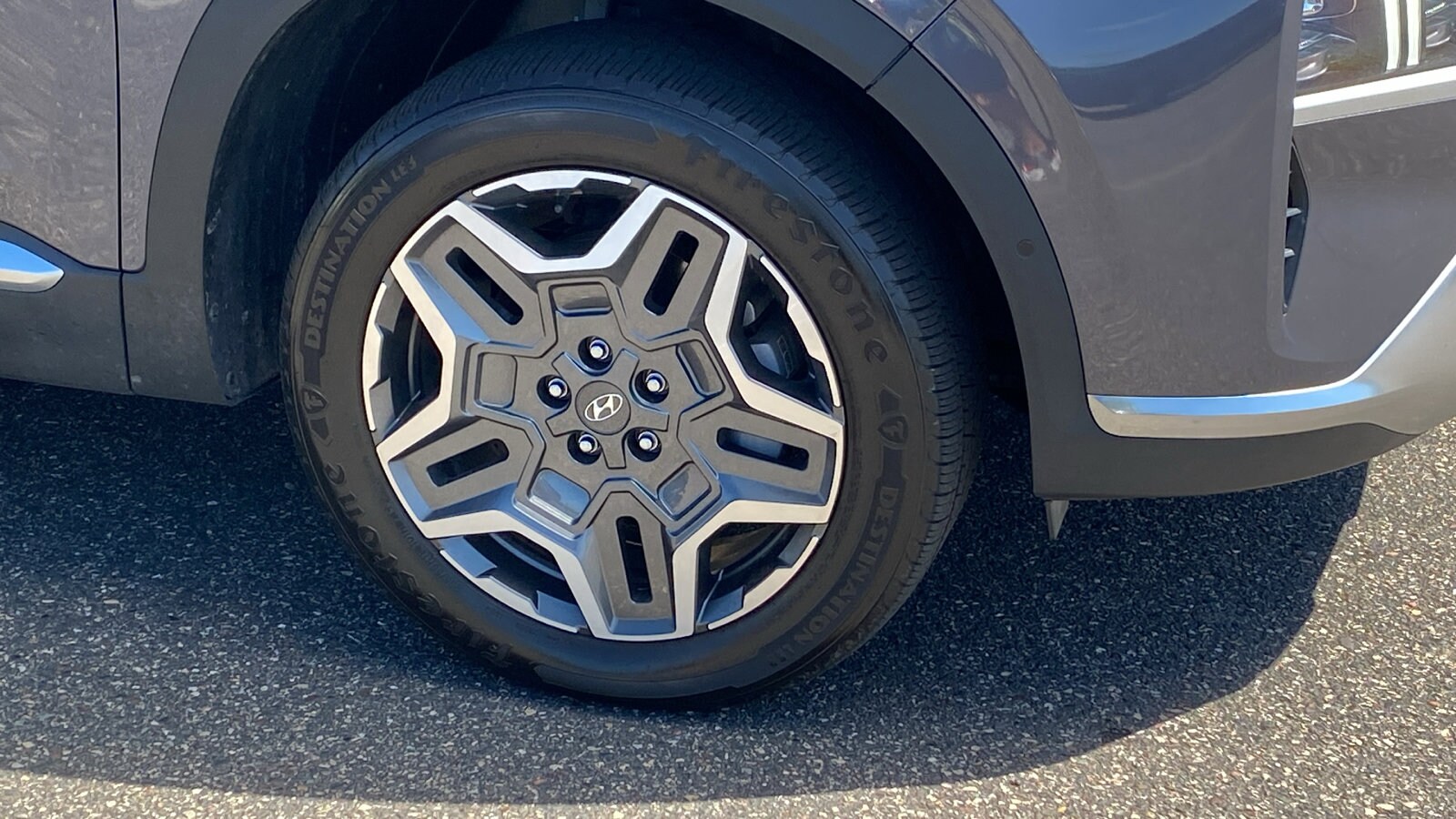 2023 Hyundai Santa Fe Limited photo 3