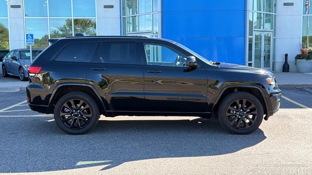 Used 2017 Jeep Grand Cherokee Altitude Altitude 4x4 *Ltd Avail*