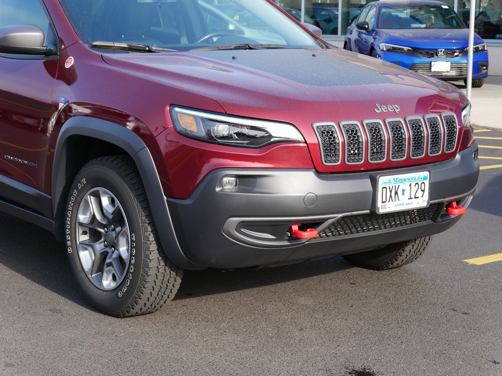 Used 2019 Jeep Cherokee Trailhawk with VIN 1C4PJMBX9KD478541 for sale in Saint Paul, Minnesota