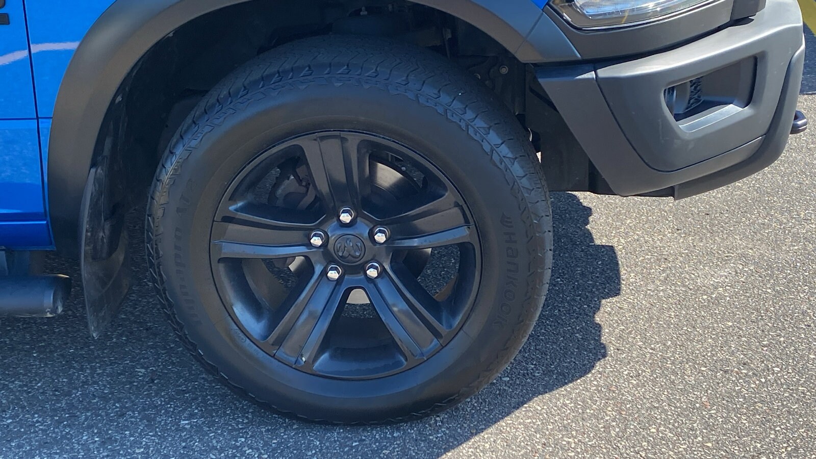 2022 Ram 1500 Classic SLT Warlock photo 3