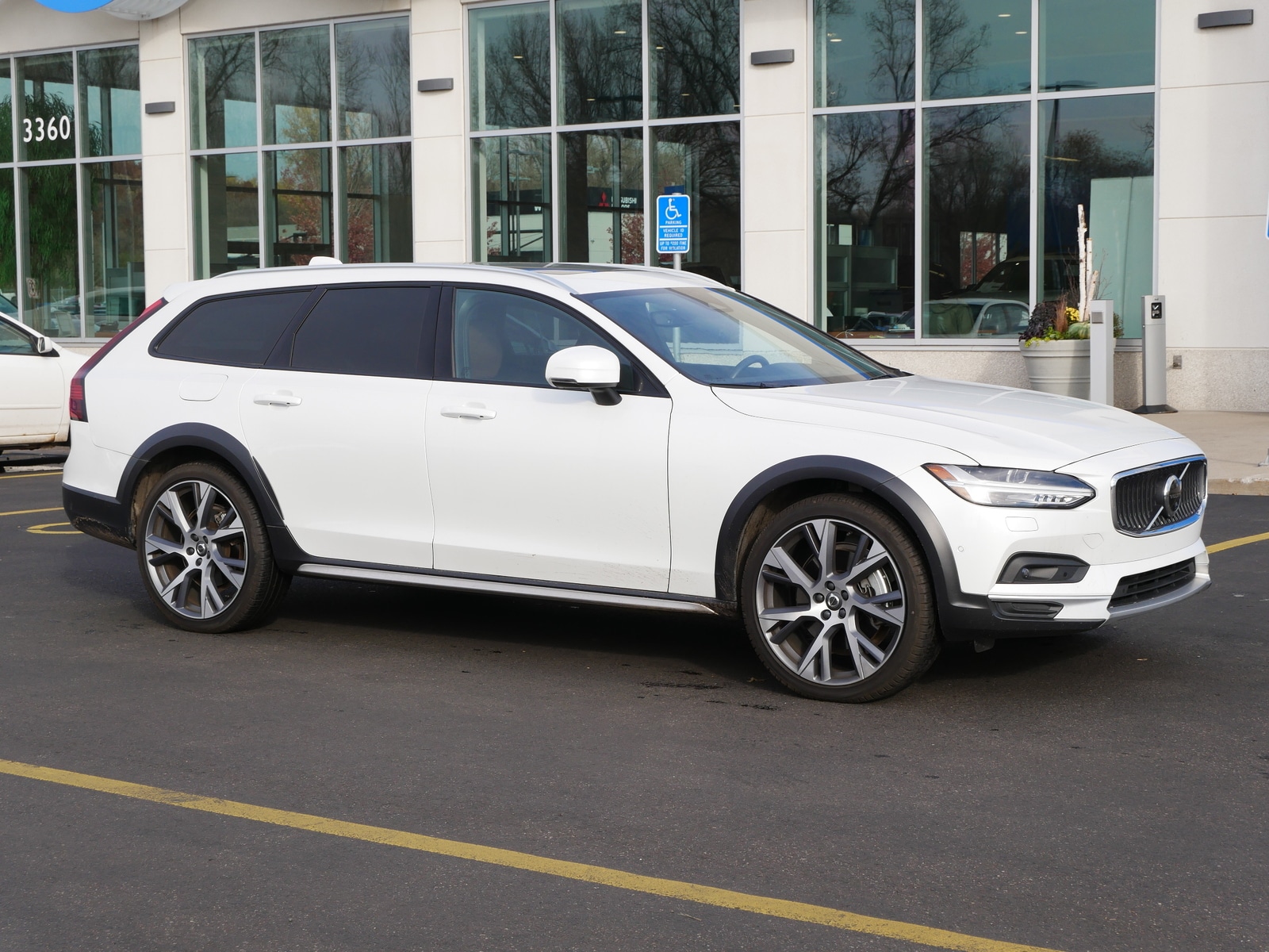 2022 Volvo V90 Cross Country B6 First Test: The Least-Electrified Volvo