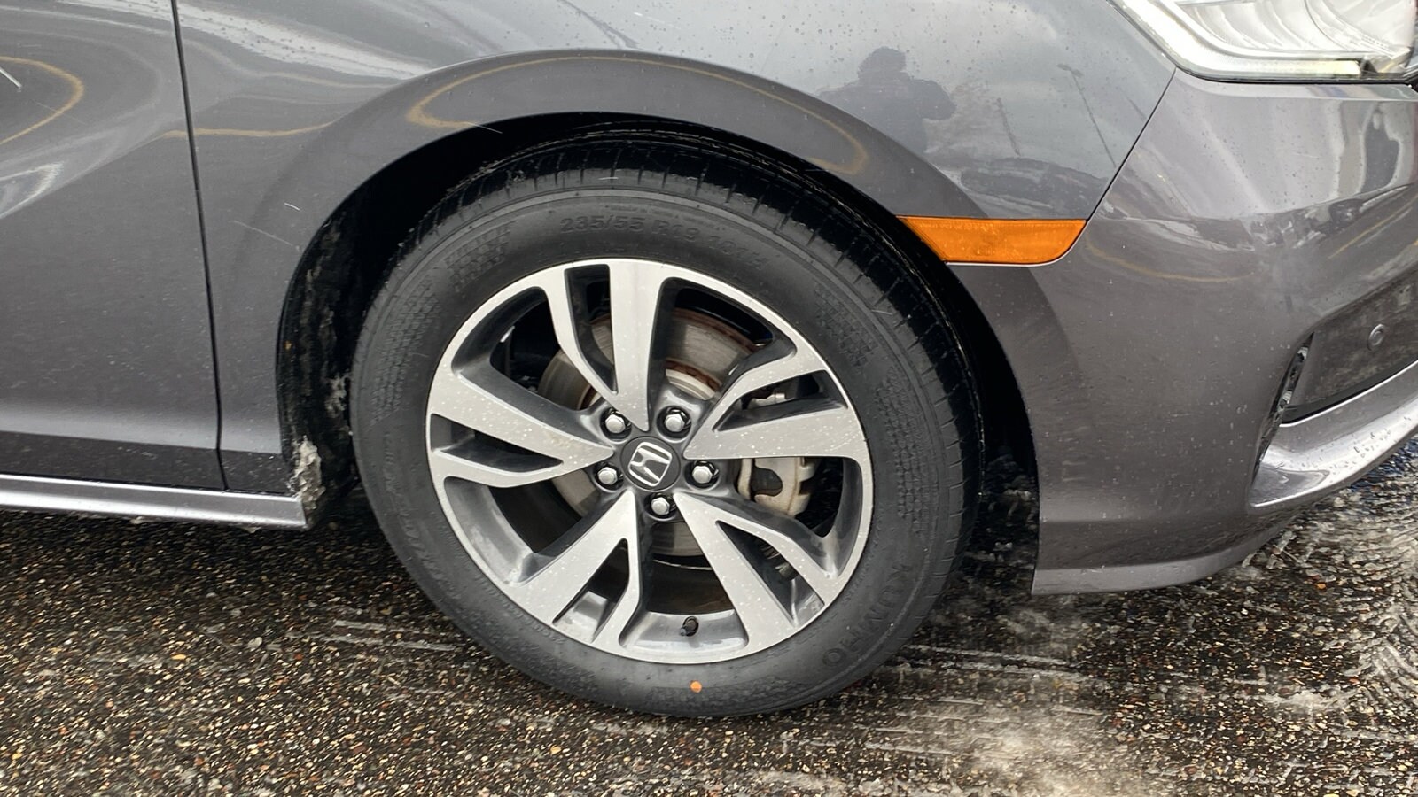 2024 Honda Odyssey Touring photo 3