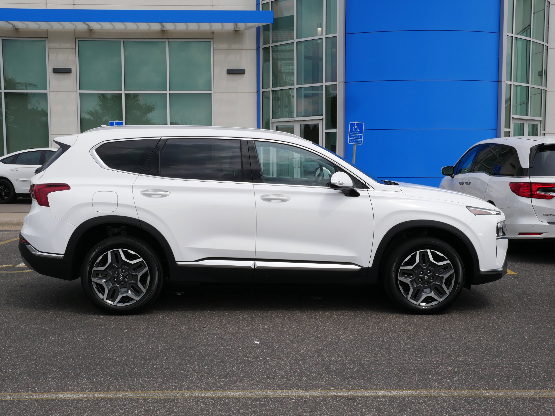 2022 Hyundai Santa Fe Plug-In Hybrid SEL Convenience photo 4