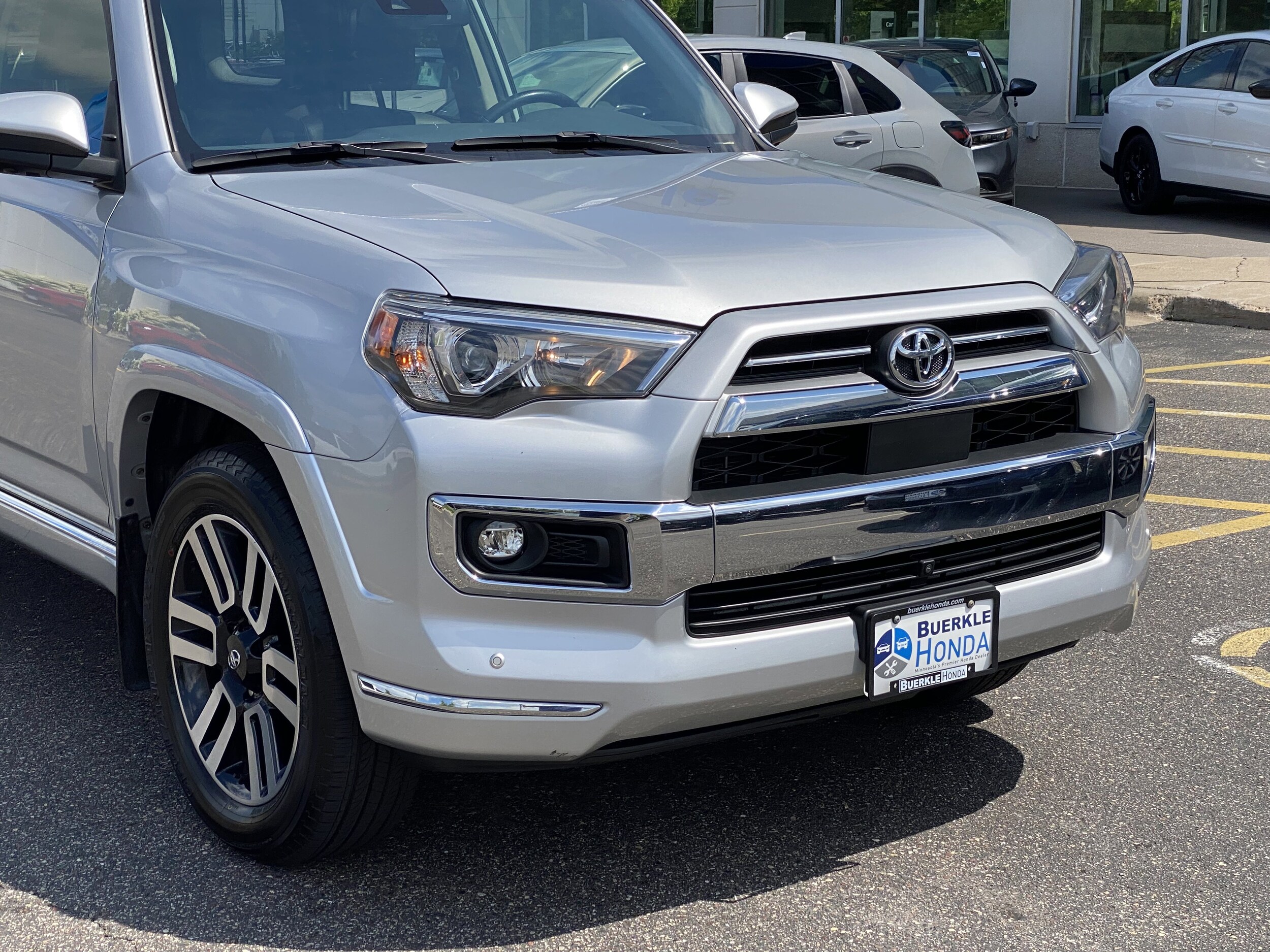 2022 Toyota 4Runner Limited photo 2