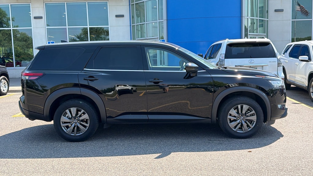 Used 2022 Nissan Pathfinder S S 4WD
