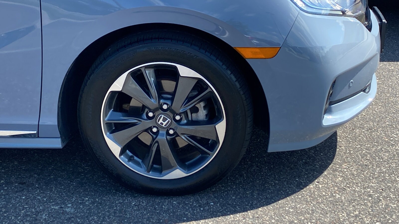 2023 Honda Odyssey Elite photo 3