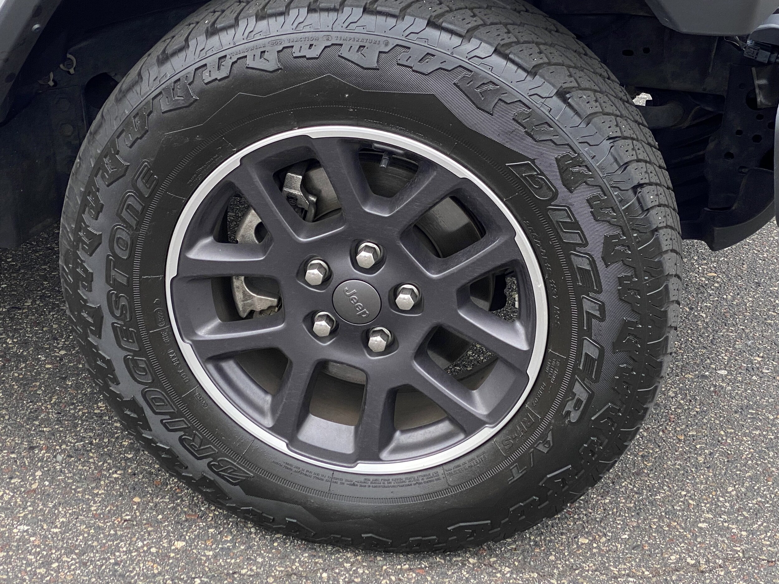 2022 Jeep Gladiator Overland photo 2
