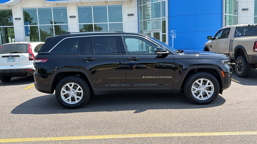 Used 2023 Jeep Grand Cherokee Limited Limited 4x4